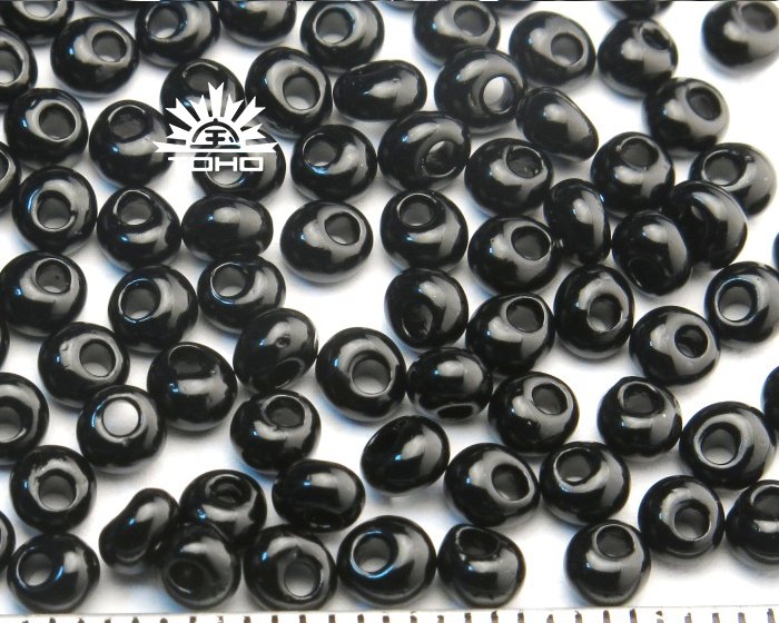 Toho 49 Magatama 3mm