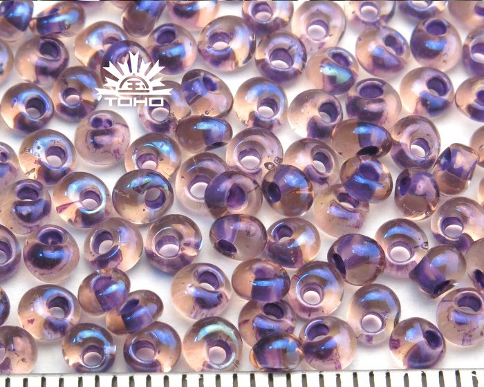 Toho 928 Magatama 3mm