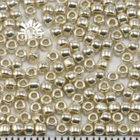 Toho PF558 Round 11/0