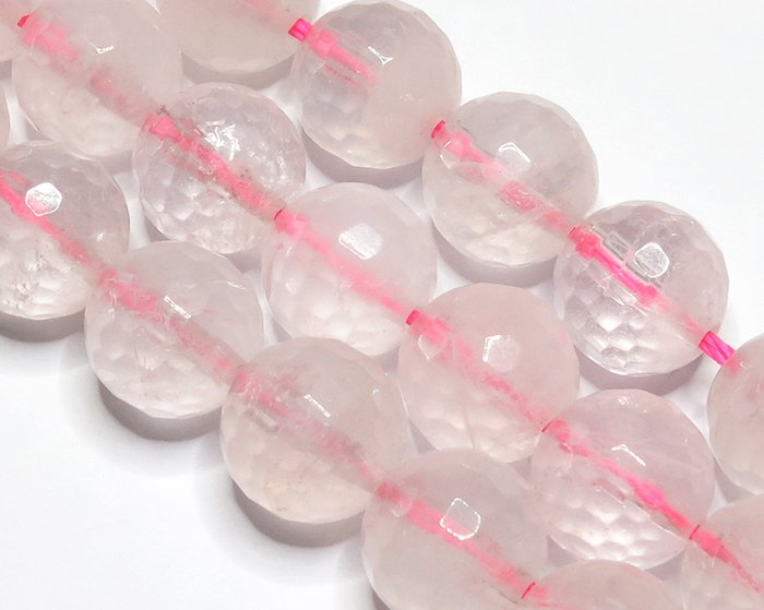 Rozen Quartz 10mm - Facetovani