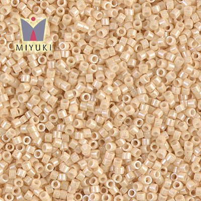 DB0204 Miyuki Delica 11/0 Ceylon Lt.Beige