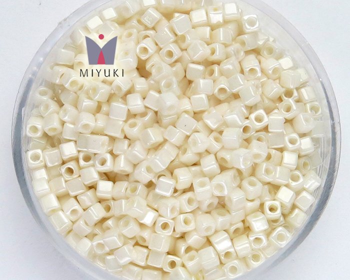 Miyuki Square 1,8mm